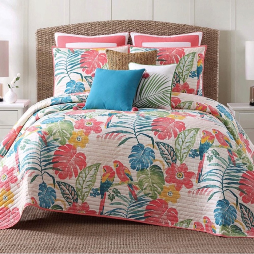 Coco Paradise Coverlet Set - Queen Size🏝️